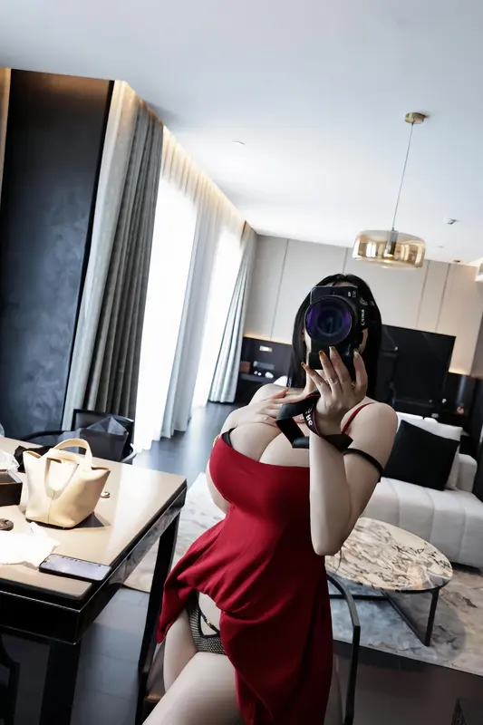 难以抗拒的红色包臀 - 左公子666